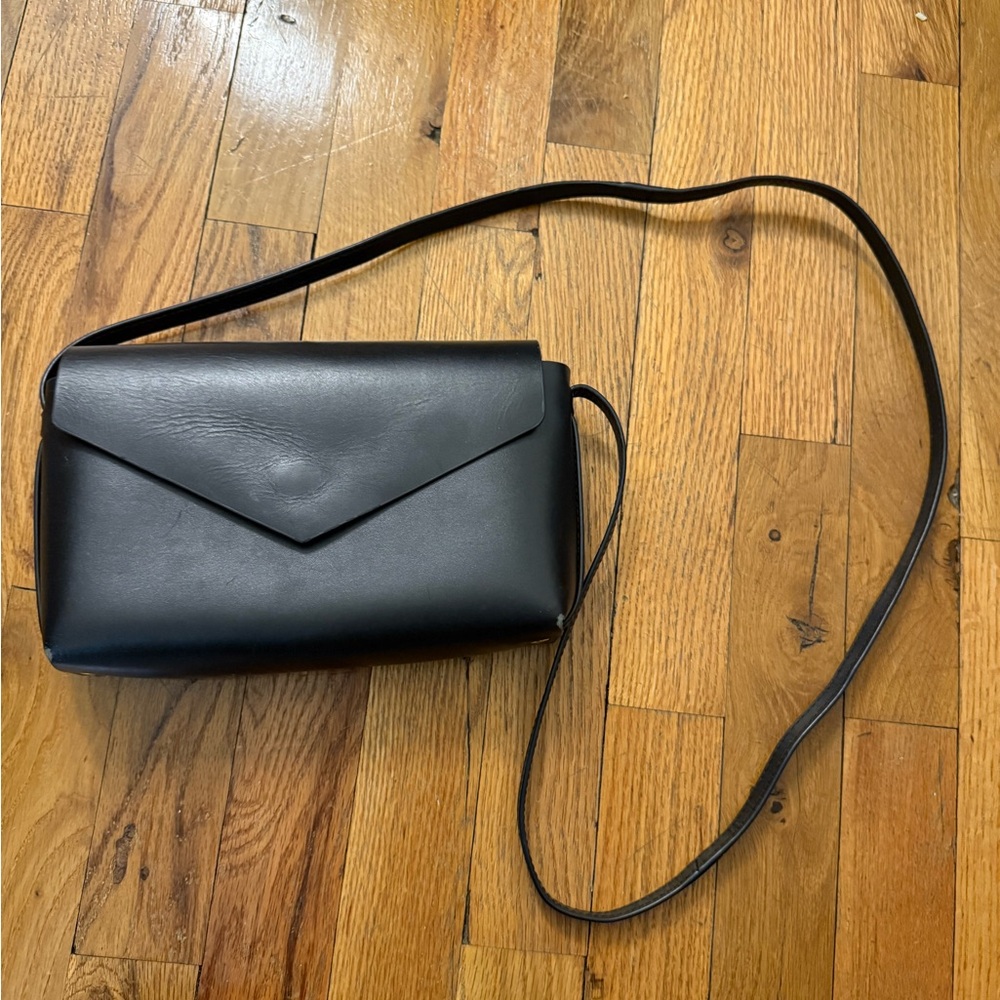 Massimo Dutti Black Leather Crossbody bag